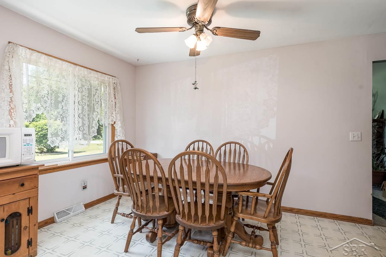 12458 Dice Road Freeland, MI 48623 - Photo 7 of 20 50016525-6.JPG