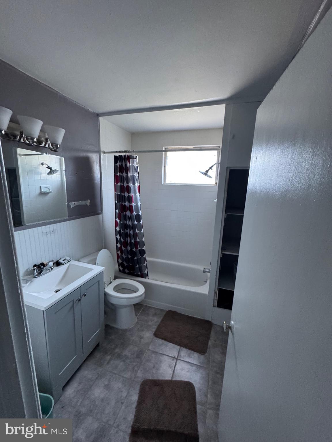 332 Fernwood Avenue Folsom, PA 19033 - Photo 6 of 37 Modern bathroom with stylish accents.