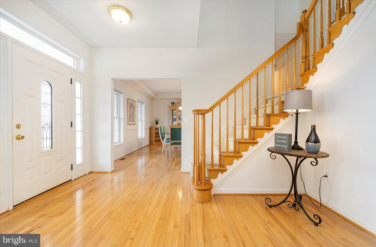6135 Cabbage Spring Road Mount Airy, MD 21771 - Photo 21 of 71 2-story foyer