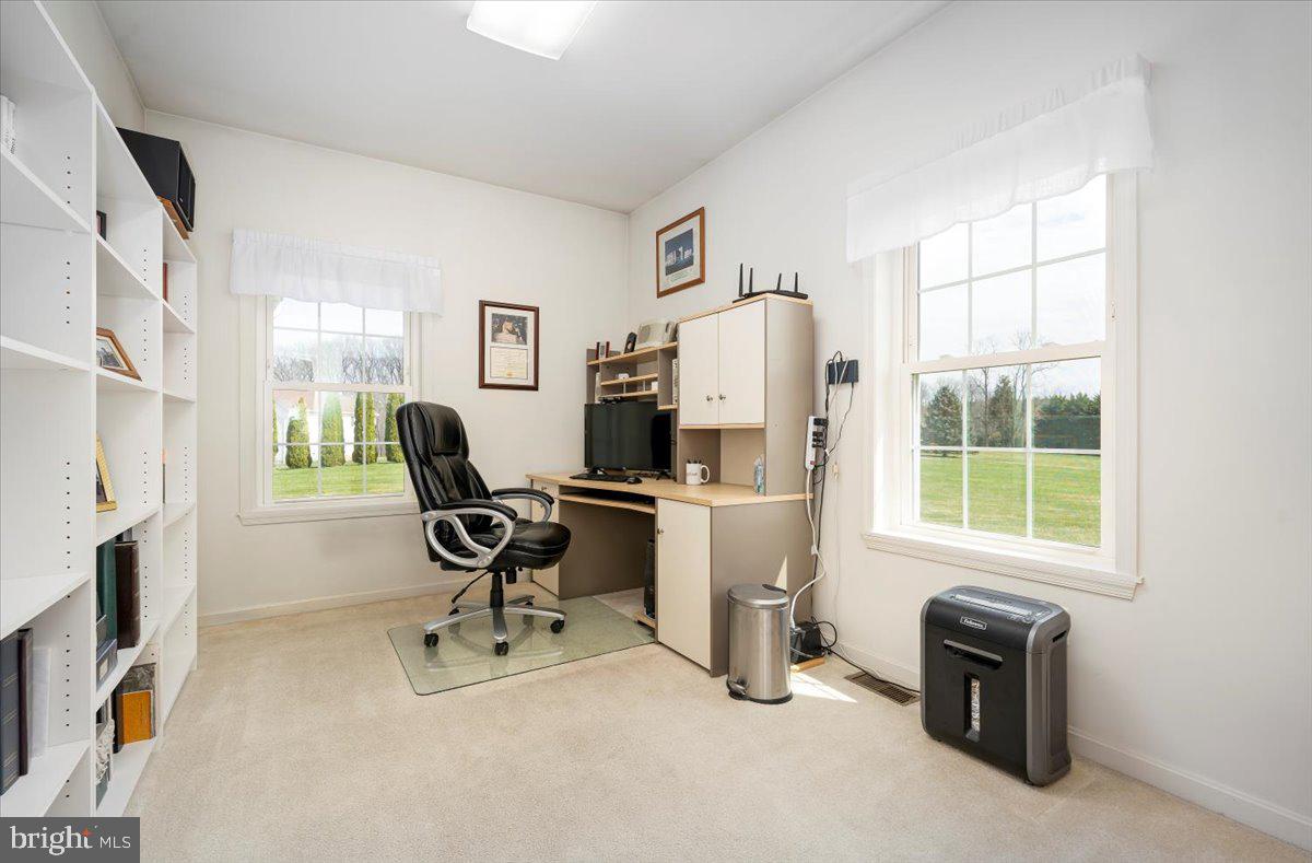 6135 Cabbage Spring Road Mount Airy, MD 21771 - Photo 35 of 71 Private office on main floor