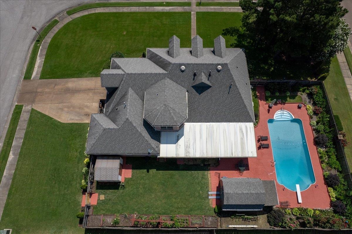 1675 John Ridge Drive Collierville, TN 38017 - Photo 5 of 39 Aerial view of property and surrounding area with a pool area