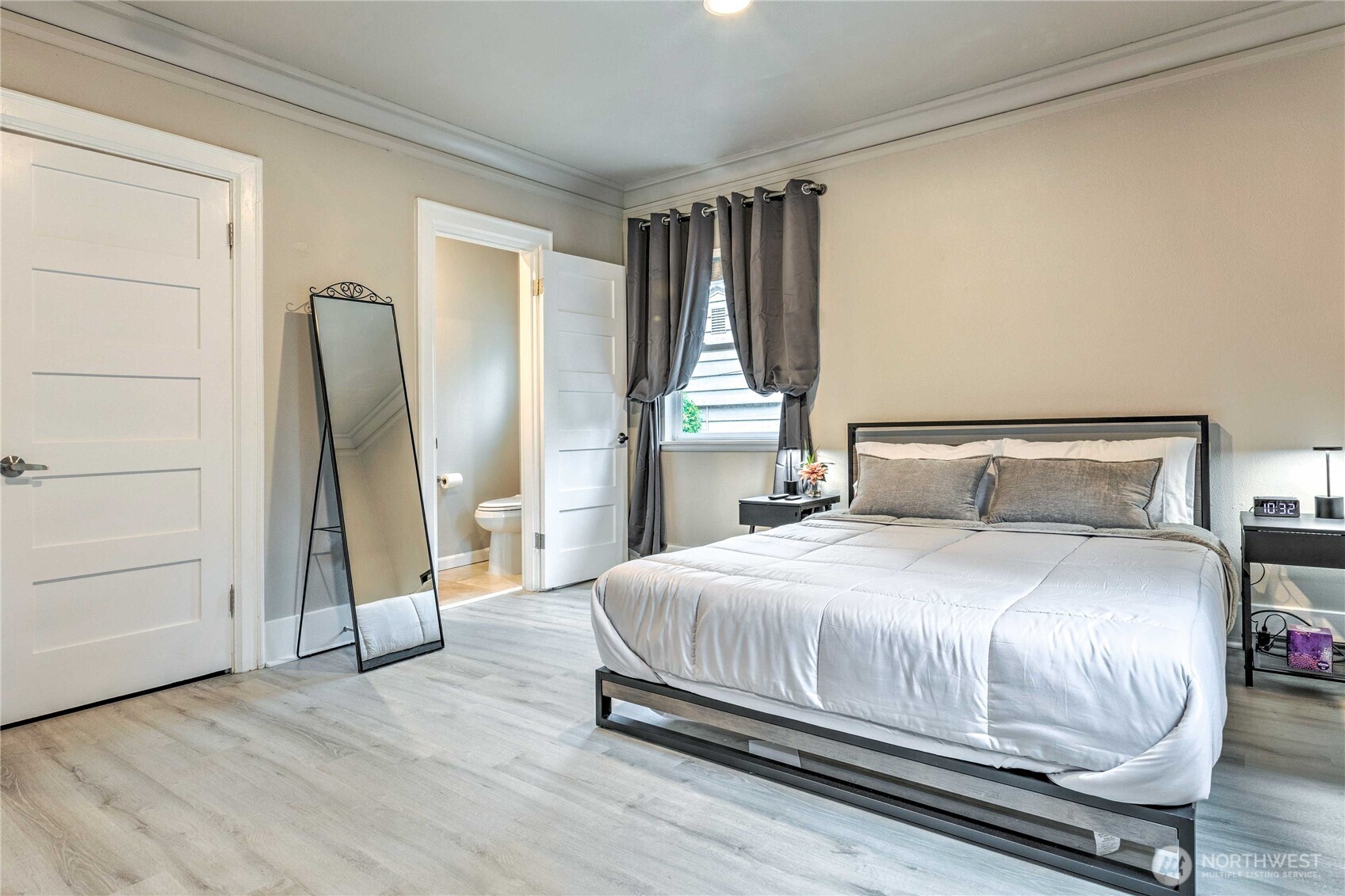 1934 Northeast Northgate Way Seattle, WA 98125 - Photo 11 of 37