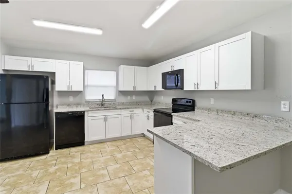 $2,400 | 6336 Florida Circle West, Apollo Beach, FL 33572