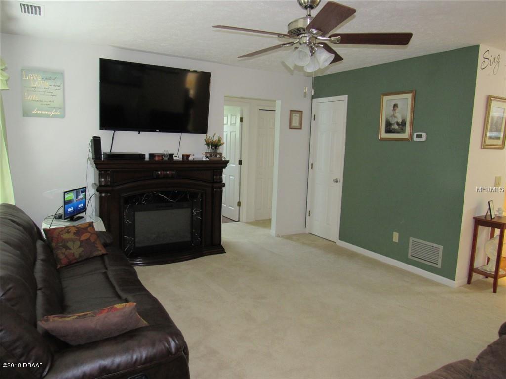 1145 8th Avenue DeLand, FL 32724 - Photo 4 of 18 1145 8TH LIVING 3