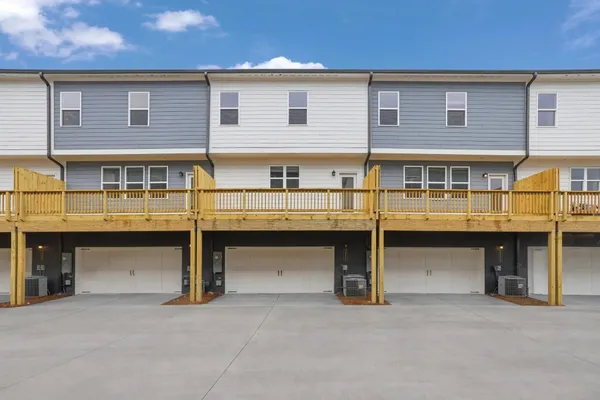 $429,899 | 3238 Aberdeen Row, Chattanooga, TN 37410