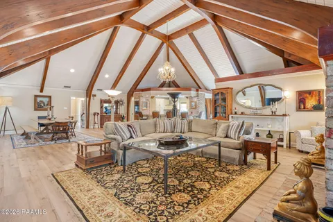$775,000 | 103 Flossmore Drive, Lafayette, LA 70508