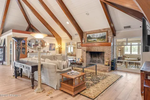 $775,000 | 103 Flossmore Drive, Lafayette, LA 70508