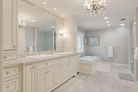 $775,000 | 103 Flossmore Drive, Lafayette, LA 70508
