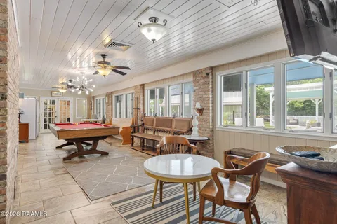 $775,000 | 103 Flossmore Drive, Lafayette, LA 70508