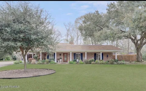 $775,000 | 103 Flossmore Drive, Lafayette, LA 70508