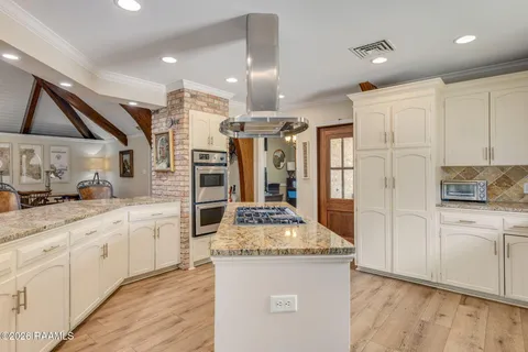 $775,000 | 103 Flossmore Drive, Lafayette, LA 70508