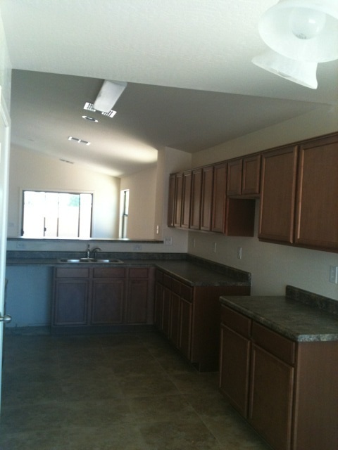 4681 West Carson Road Laveen, AZ 85339 - Photo 2 of 9 Kitchen