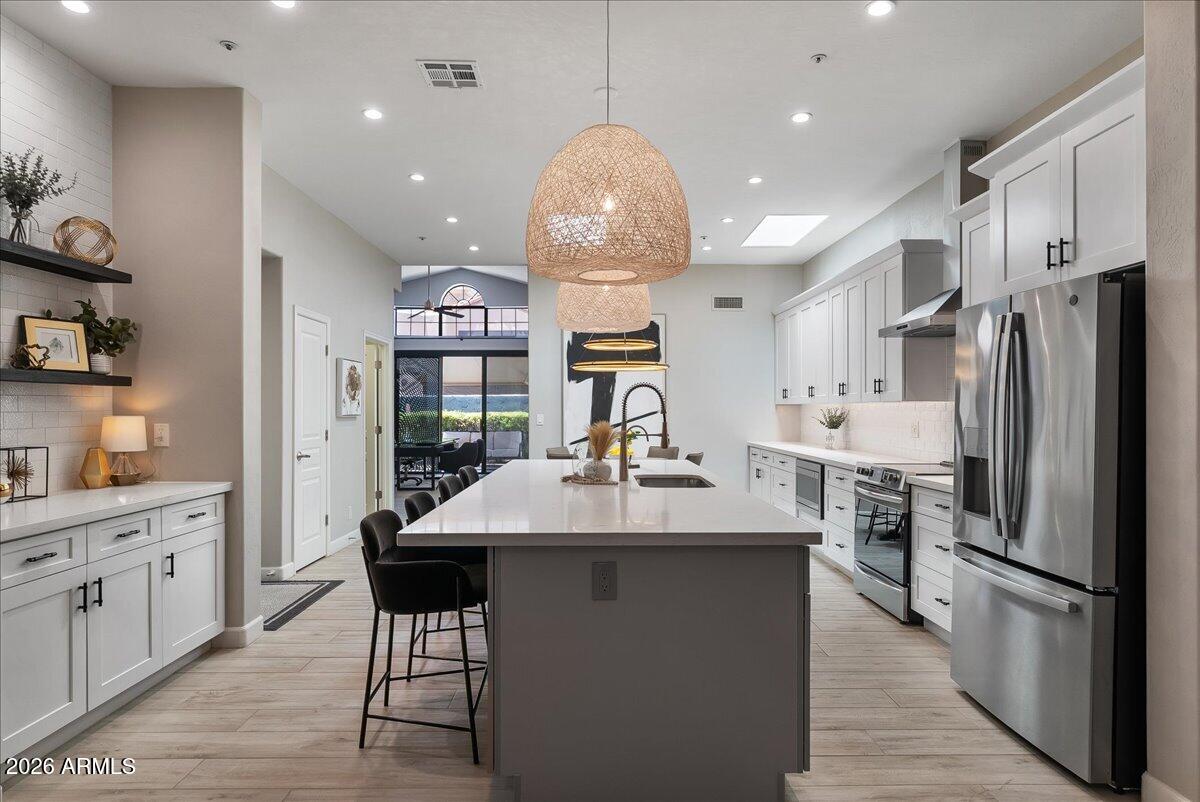 7955 East Chaparral Road, Unit 125 Scottsdale, AZ 85250 - Photo 4 of 56 Kitchen