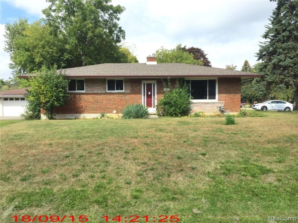 3652 Mark Road Waterford, MI 48328 - Photo 1 of 14 Photo Sep 18, 2 21 43 PM.jpg