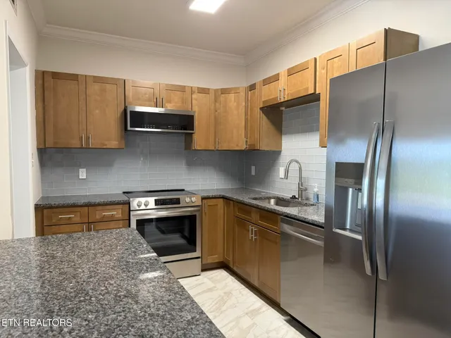 $1,695 | 5709 Lyons View Pike, Unit 3104, Knoxville, TN 37919