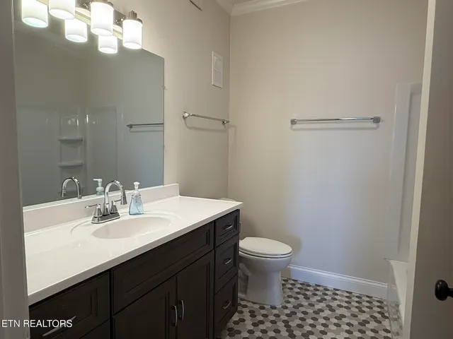 $1,695 | 5709 Lyons View Pike, Unit 3104, Knoxville, TN 37919