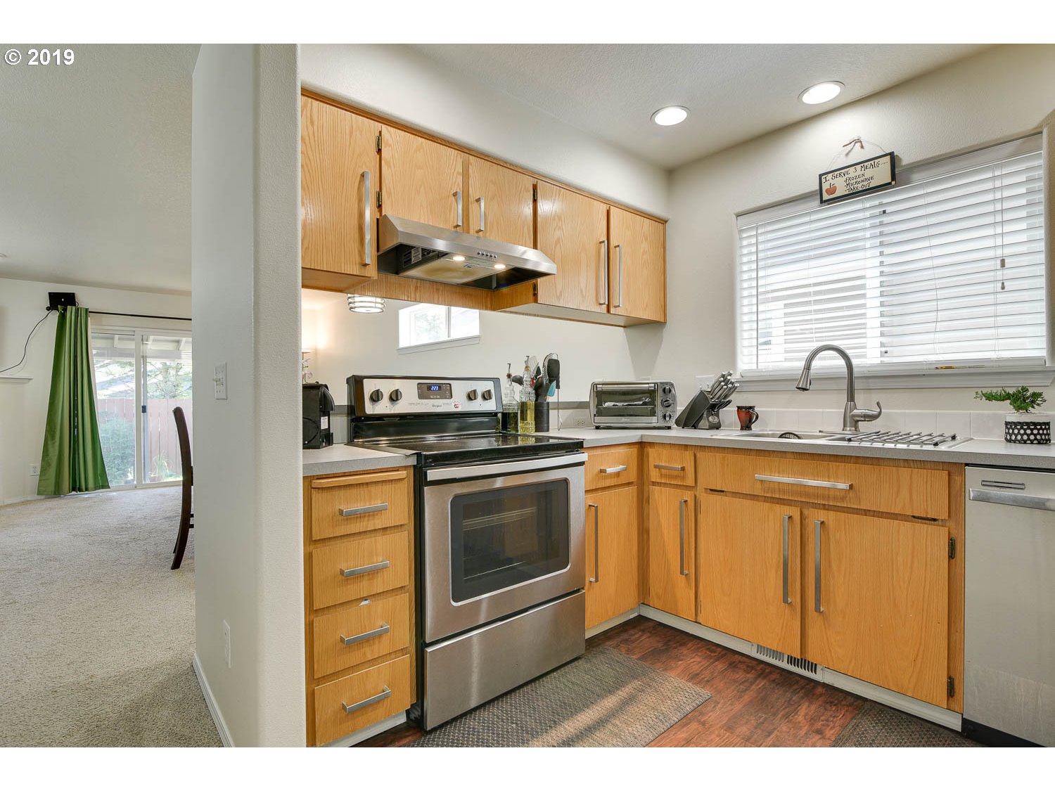 4518 Southeast Rural Street Portland, OR 97206 - Photo 7 of 24 Gallery Image 7