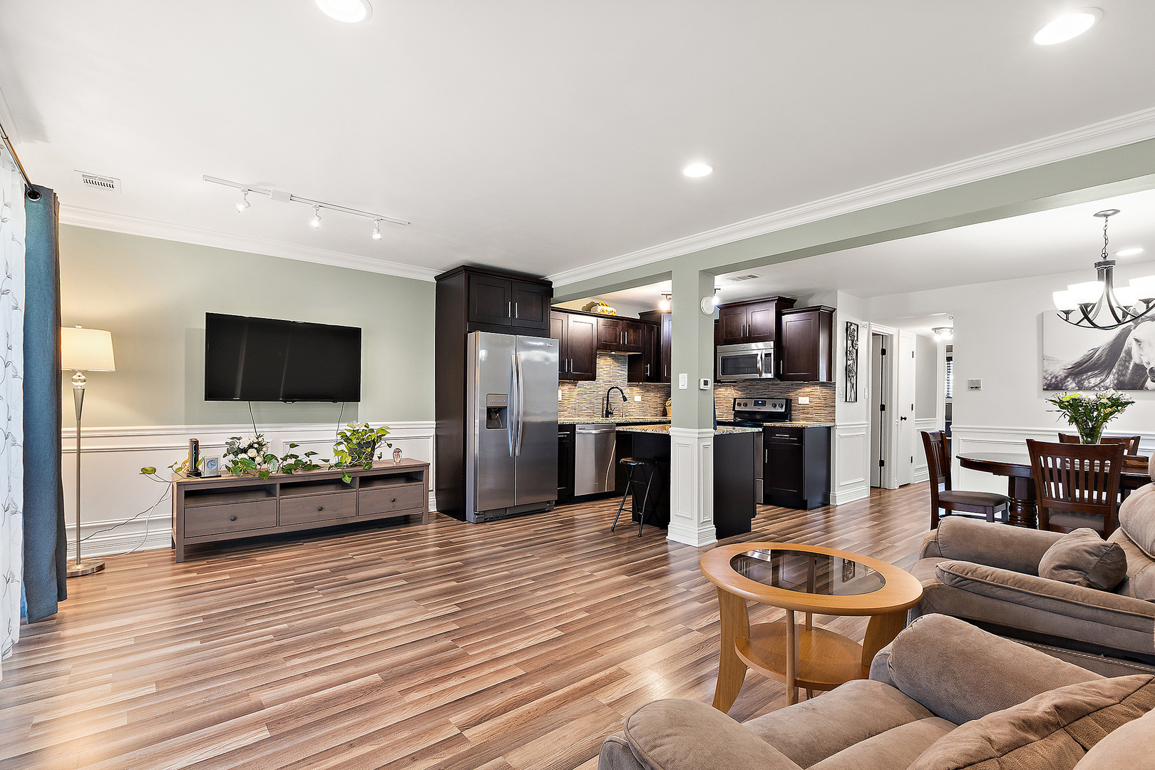 9654 Nottingham Avenue, Unit 1C Chicago Ridge, IL 60415 - Photo 10 of 27 Gallery Image 10