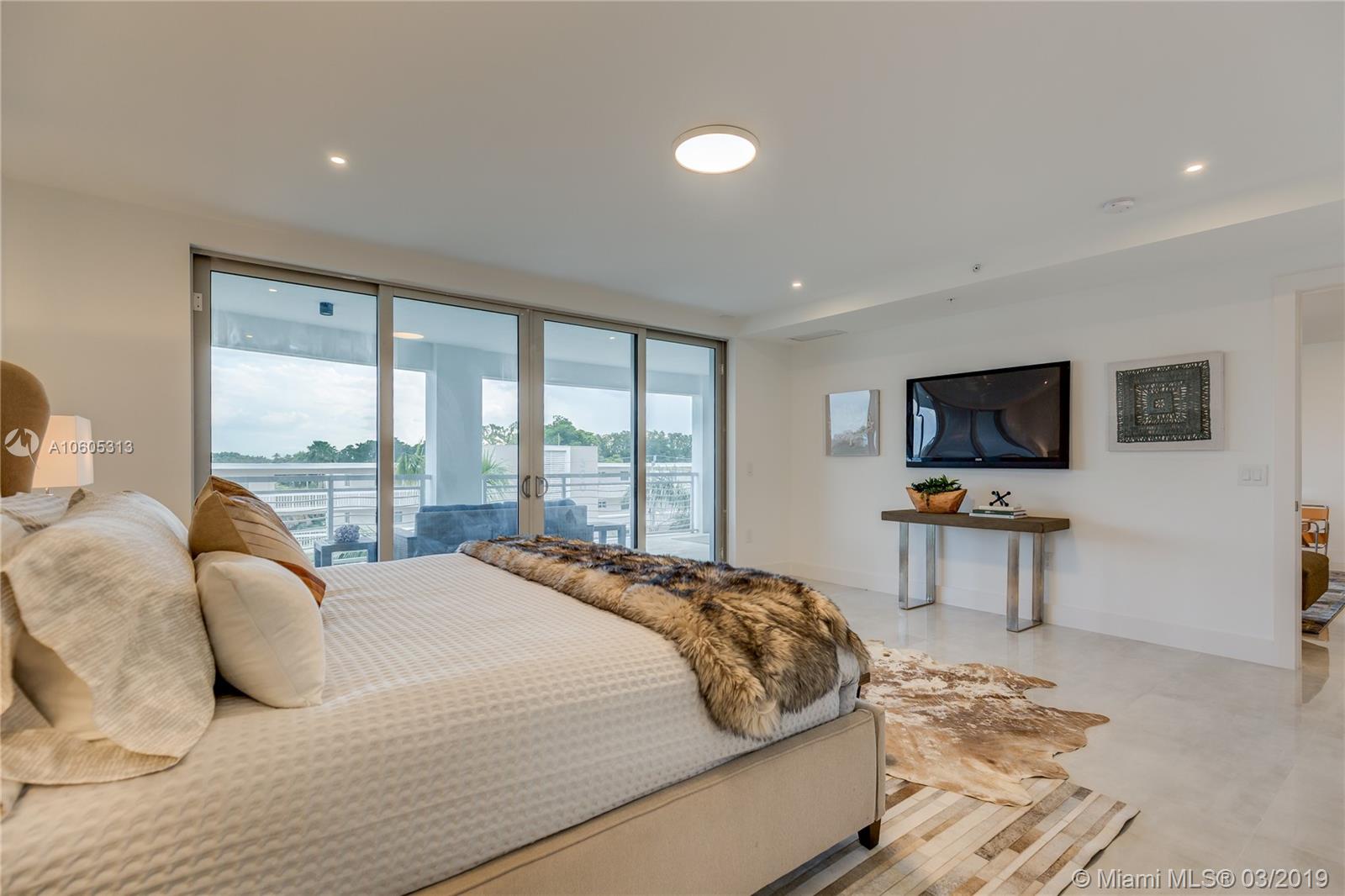 327 East Royal Palm Road, Unit 402 Boca Raton, FL 33432 - Photo 14 of 19