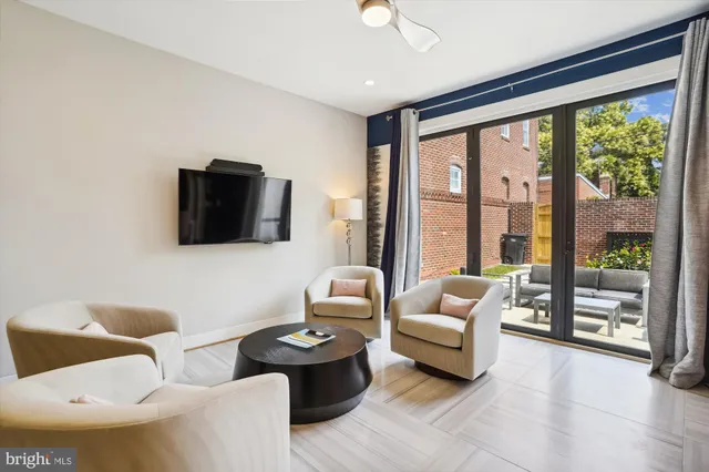 $1,999,999 | 1015 Duke Street, Alexandria, VA 22314