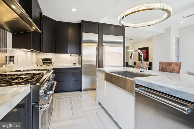 $1,999,999 | 1015 Duke Street, Alexandria, VA 22314