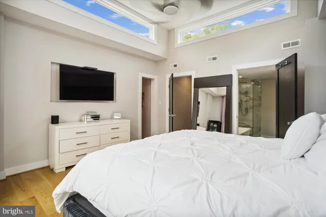 $1,999,999 | 1015 Duke Street, Alexandria, VA 22314