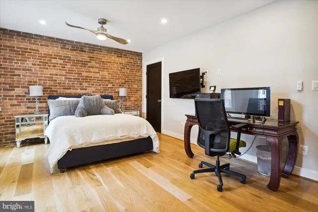 $1,999,999 | 1015 Duke Street, Alexandria, VA 22314