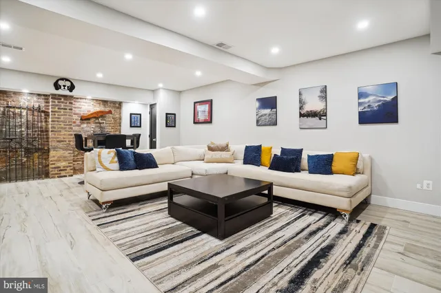 $1,999,999 | 1015 Duke Street, Alexandria, VA 22314