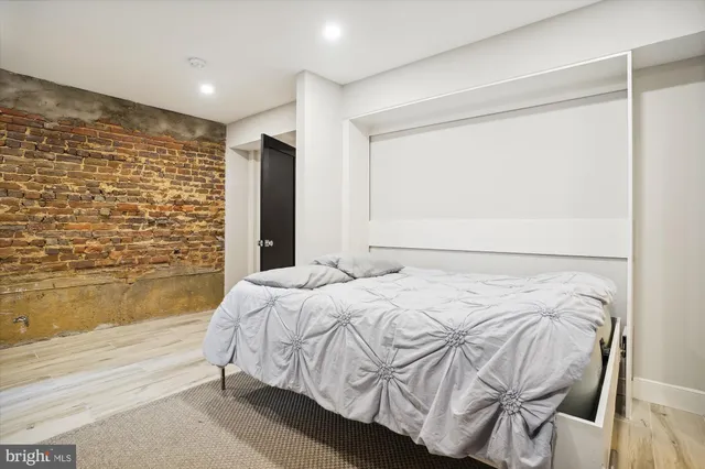 $1,999,999 | 1015 Duke Street, Alexandria, VA 22314