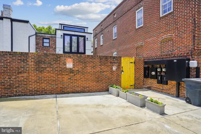 $1,999,999 | 1015 Duke Street, Alexandria, VA 22314