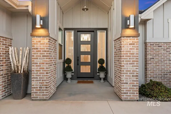 $585,000 | 8416 West Meltwater Lane, Eagle, ID 83616