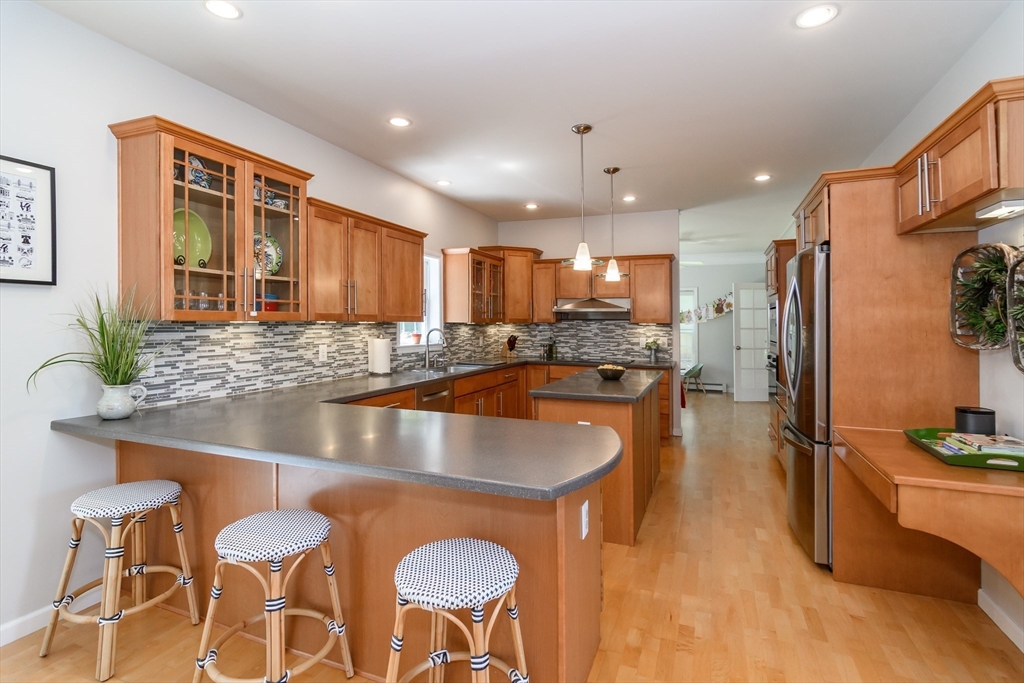 11 Irving Road Natick, MA 01760 - Photo 5 of 31