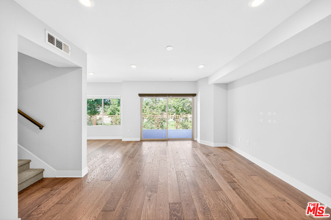 2980 Ripple Place, Unit 206 Los Angeles, CA 90039 - Photo 5 of 46