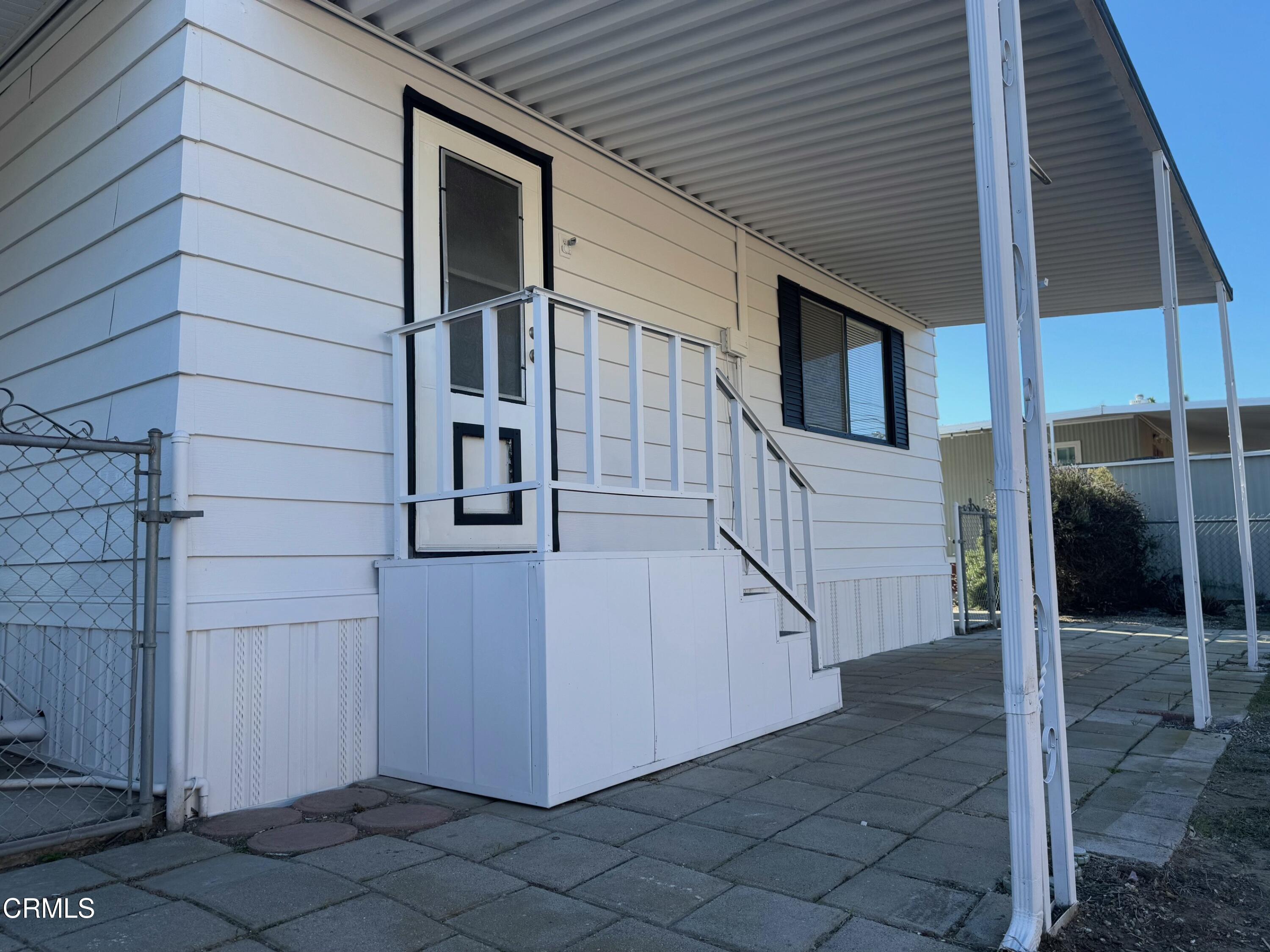 285 Ibsen Place, Unit 10 Oxnard, CA 93033 - Photo 28 of 32 a view of front door