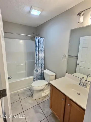 $2,800 | 14867 East Shadow Creek Drive, Biloxi, MS 39532