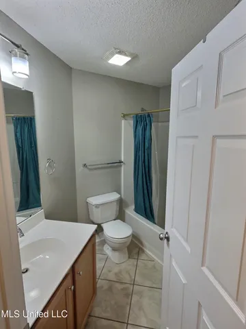 $2,800 | 14867 East Shadow Creek Drive, Biloxi, MS 39532