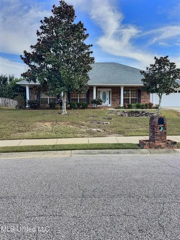 $2,800 | 14867 East Shadow Creek Drive, Biloxi, MS 39532
