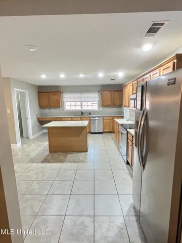 $2,800 | 14867 East Shadow Creek Drive, Biloxi, MS 39532