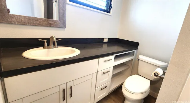 $2,600 | 3111 Pualei Circle, Unit 206, Honolulu, HI 96815