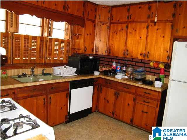 424 Black Creek Road Birmingham, AL 35217 - Photo 10 of 17