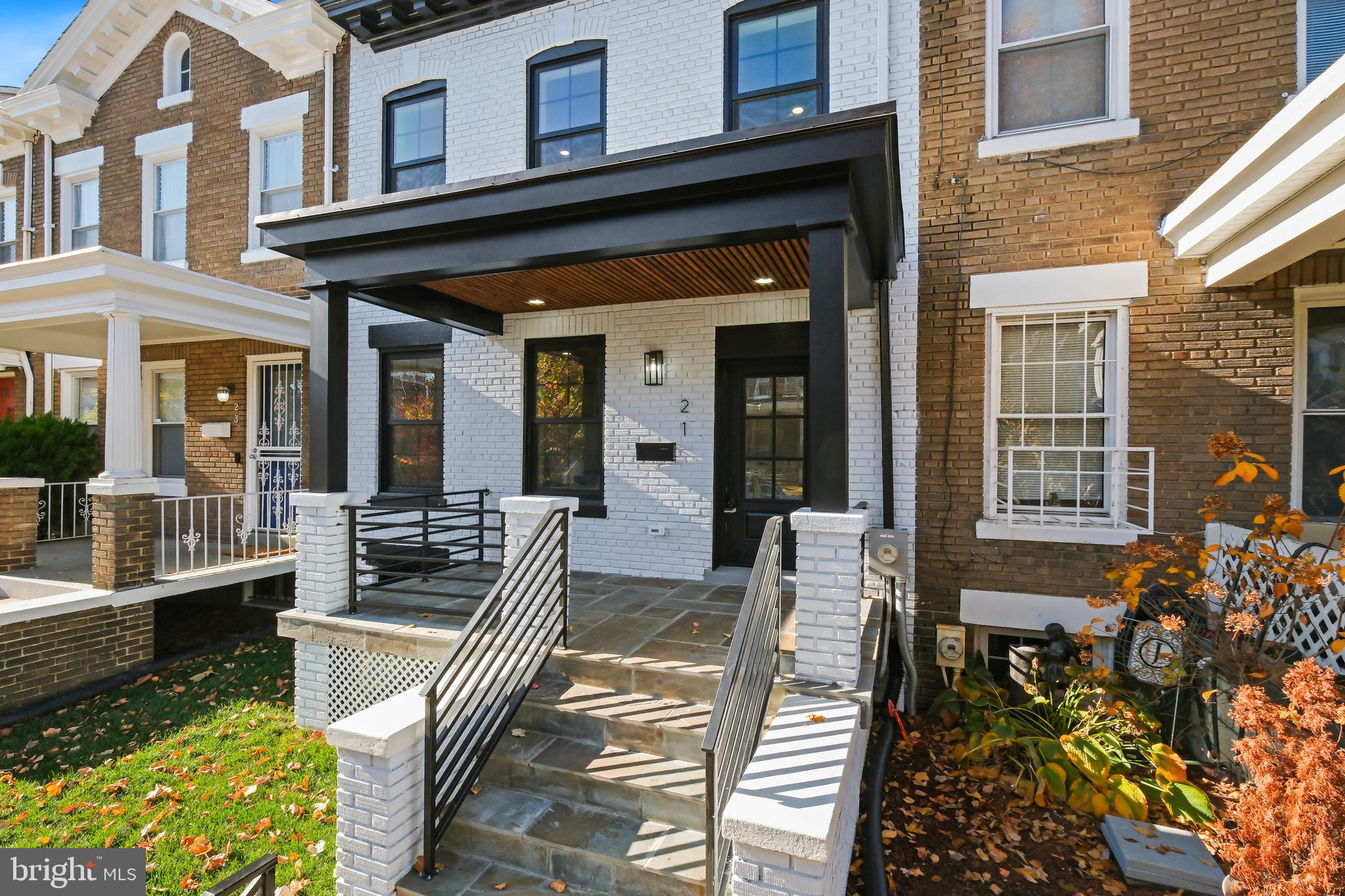 21 16th Street Southeast Washington, DC 20003 - Photo 1 of 37