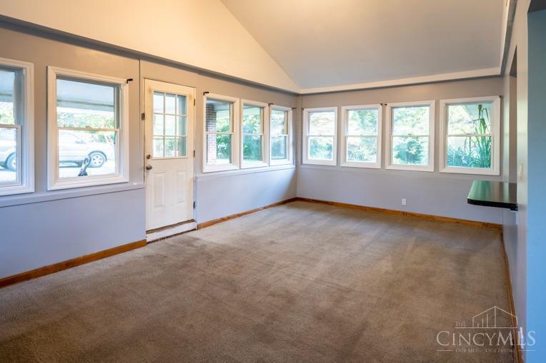 8282 Daly Road Cincinnati, OH 45231 - Photo 10 of 21