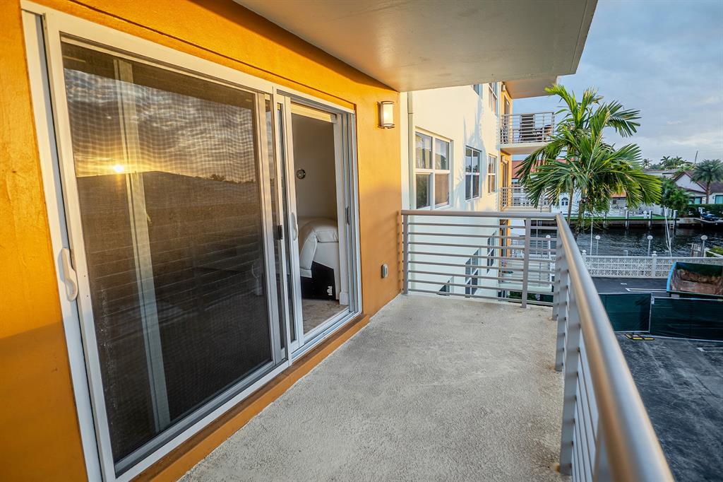 2900 Northeast 30th Street, Unit 3F Fort Lauderdale, FL 33306 - Photo 24 of 30 a view of a balcony