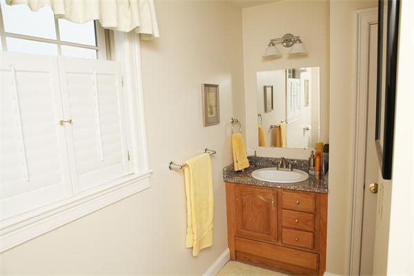 77 Albee Road Uxbridge, MA 01569 - Photo 19 of 29 Gallery Image 19