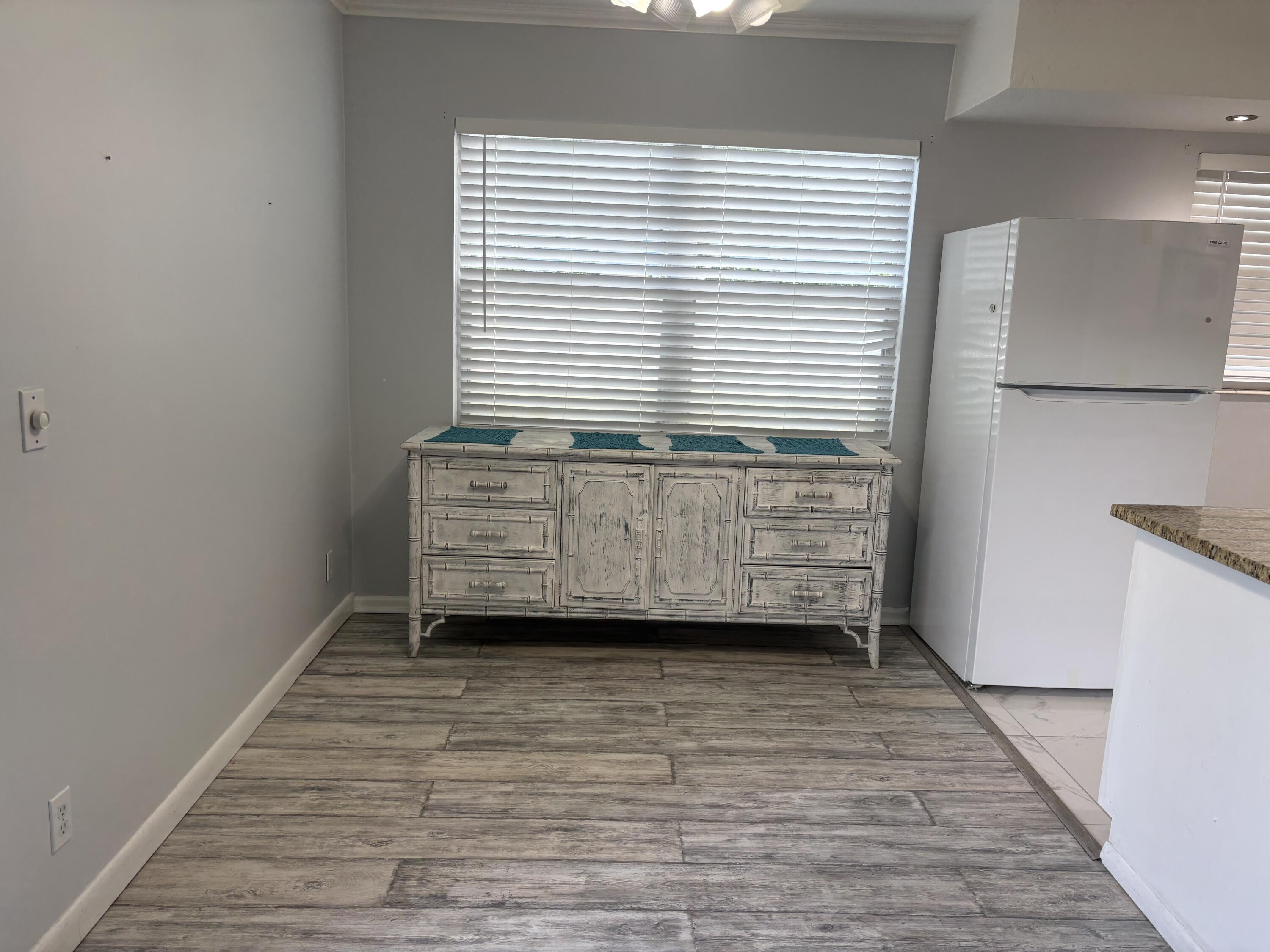 169 Dorset East, Unit 169E Boca Raton, FL 33434 - Photo 3 of 15 IMG_3404