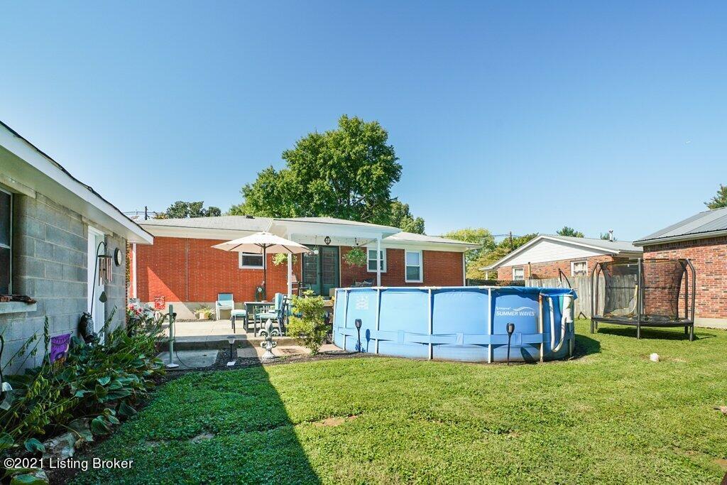 10505 Torrington Road Louisville, KY 40272 - Photo 29 of 36 029-10505-29_m