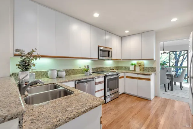 $1,400,000 | 2 Eucalyptus Knoll Street, Mill Valley, CA 94941