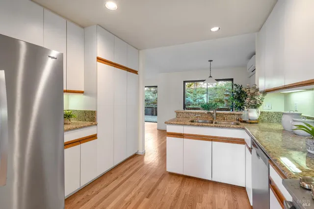 $1,400,000 | 2 Eucalyptus Knoll Street, Mill Valley, CA 94941