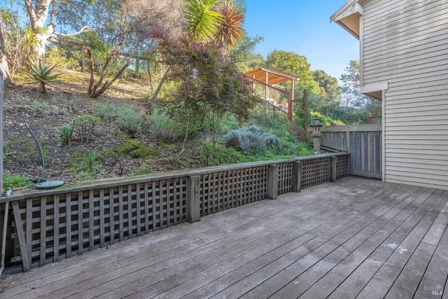 $1,400,000 | 2 Eucalyptus Knoll Street, Mill Valley, CA 94941