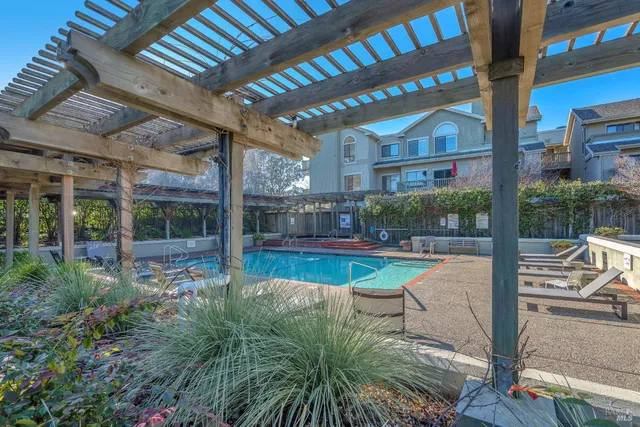 $1,400,000 | 2 Eucalyptus Knoll Street, Mill Valley, CA 94941